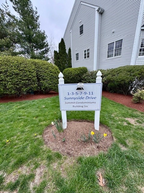 1 Sunnyside Dr 1