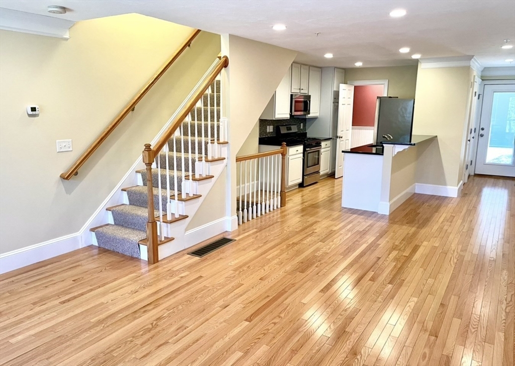 143 Broad St 6