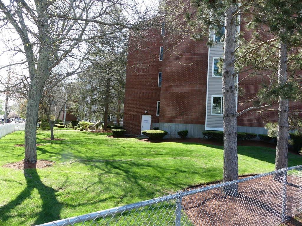 109 Water Street 304