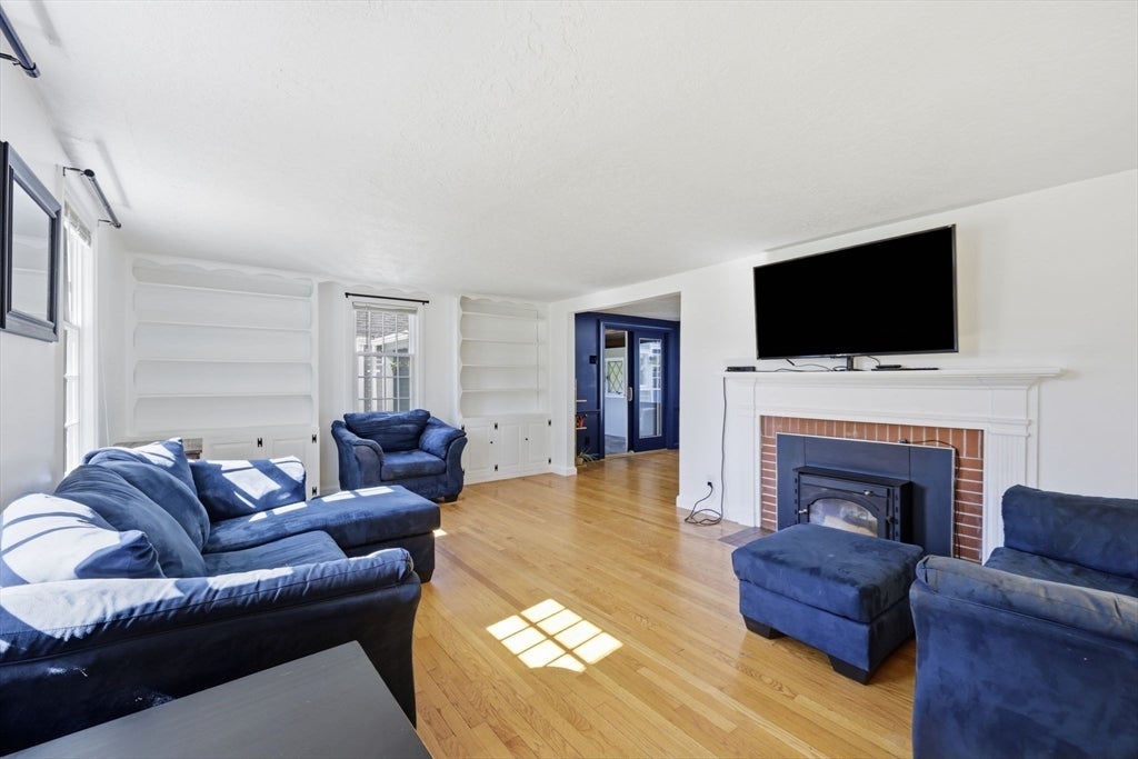 63 Spruce St, Westfield, MA, 63 Spruce St, Westfield, MA Photo #10