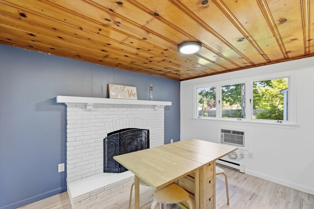 63 Spruce St, Westfield, MA, 63 Spruce St, Westfield, MA Photo #9