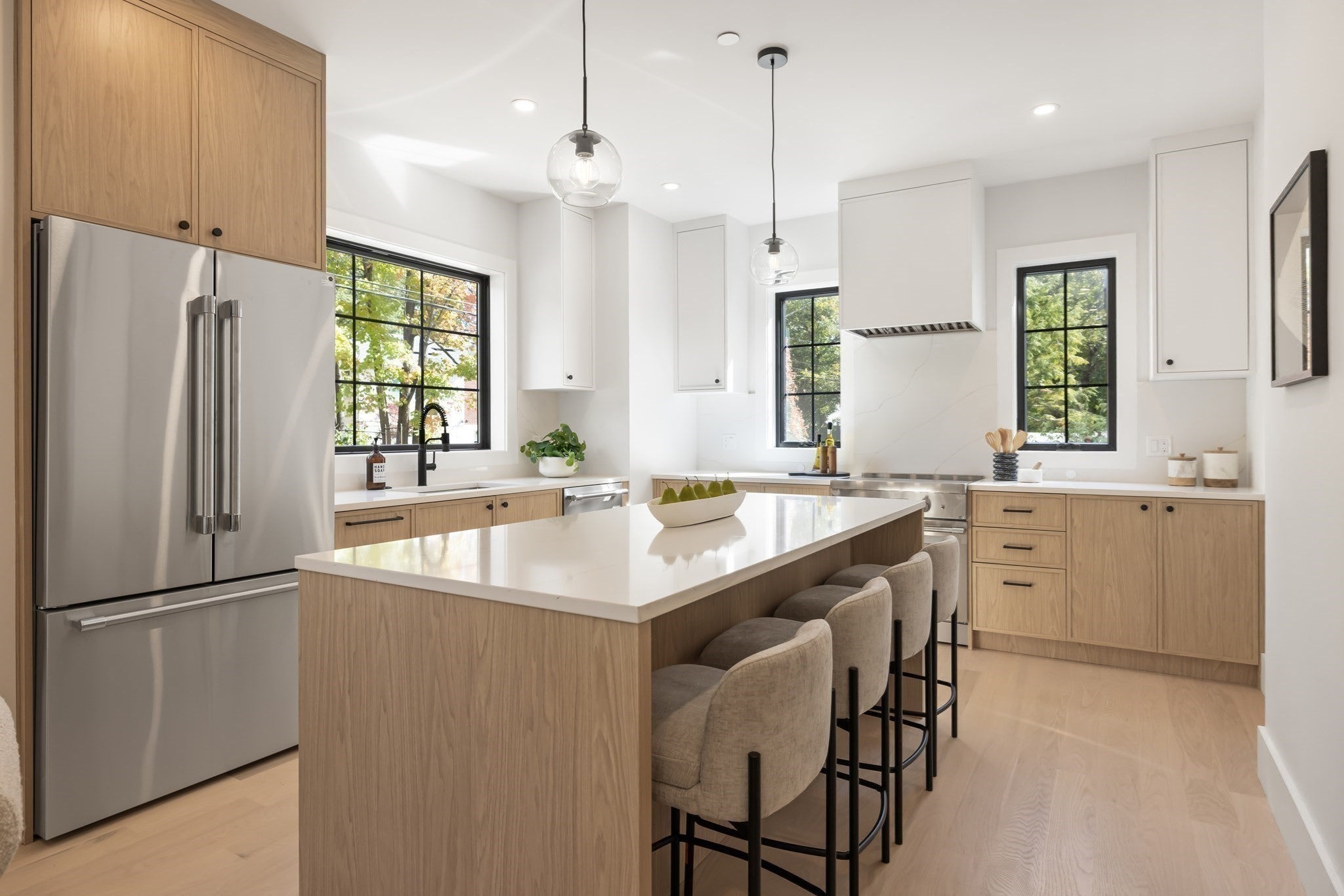 6 Floral St 6