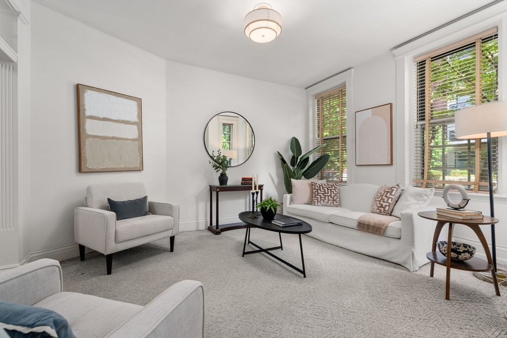 61 Longwood Ave 1