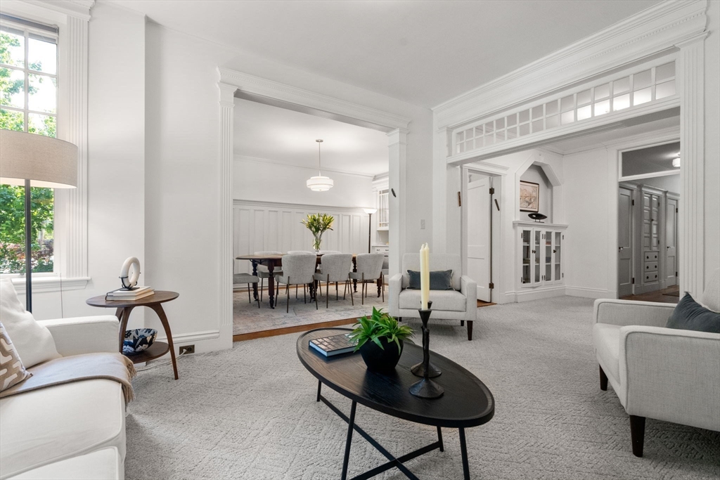 61 Longwood Ave 1