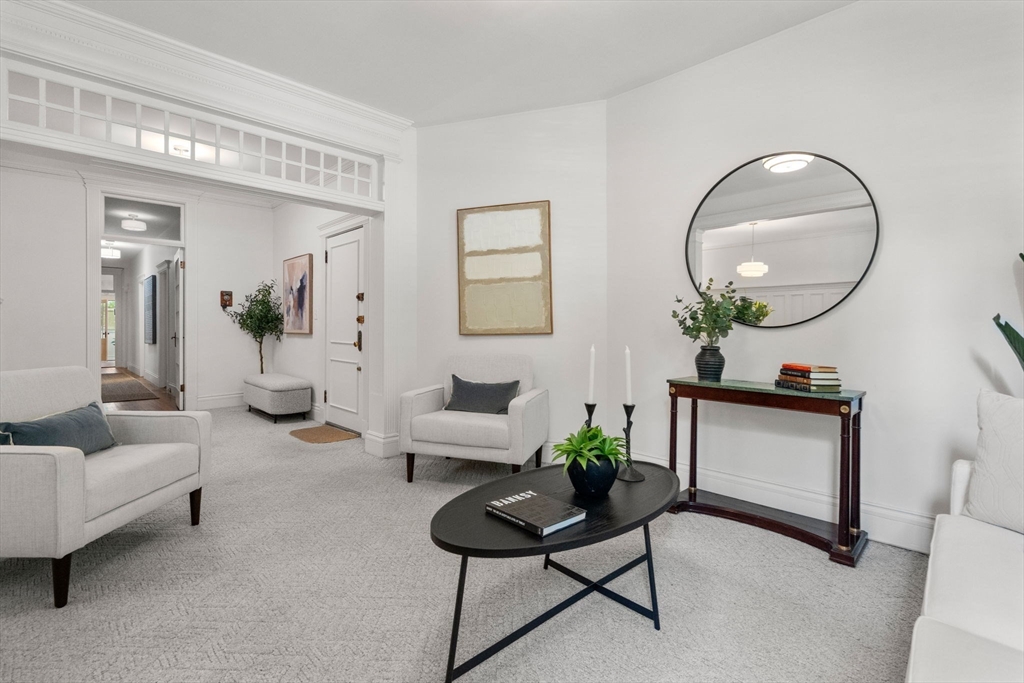 61 Longwood Ave 1