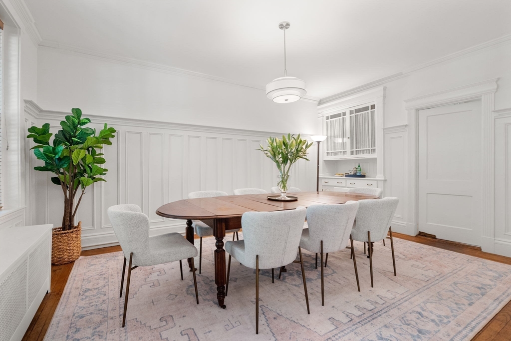 61 Longwood Ave 1