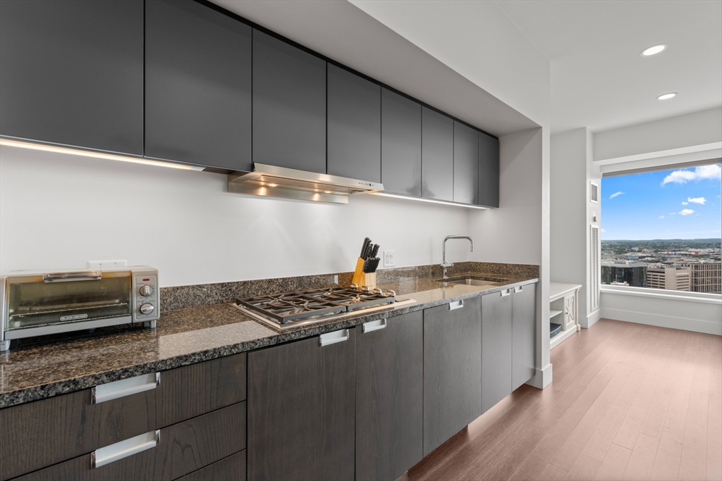 110 Stuart Street 26J
