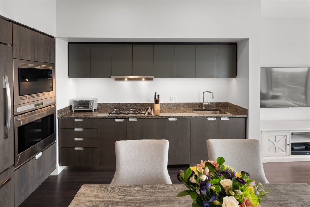 110 Stuart Street 26J