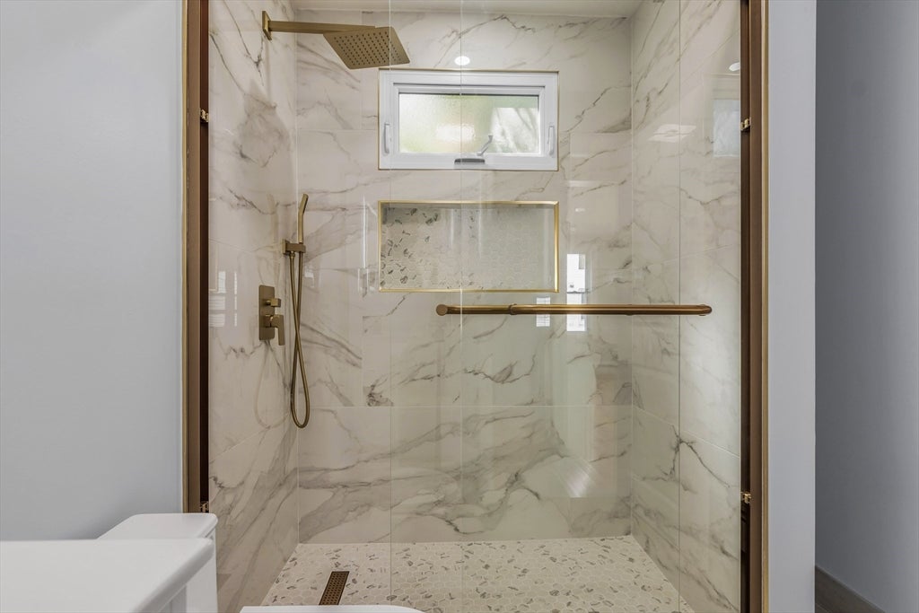 197 Oakland Ave, Methuen, MA, 197 Oakland Ave, Methuen, MA Photo #11