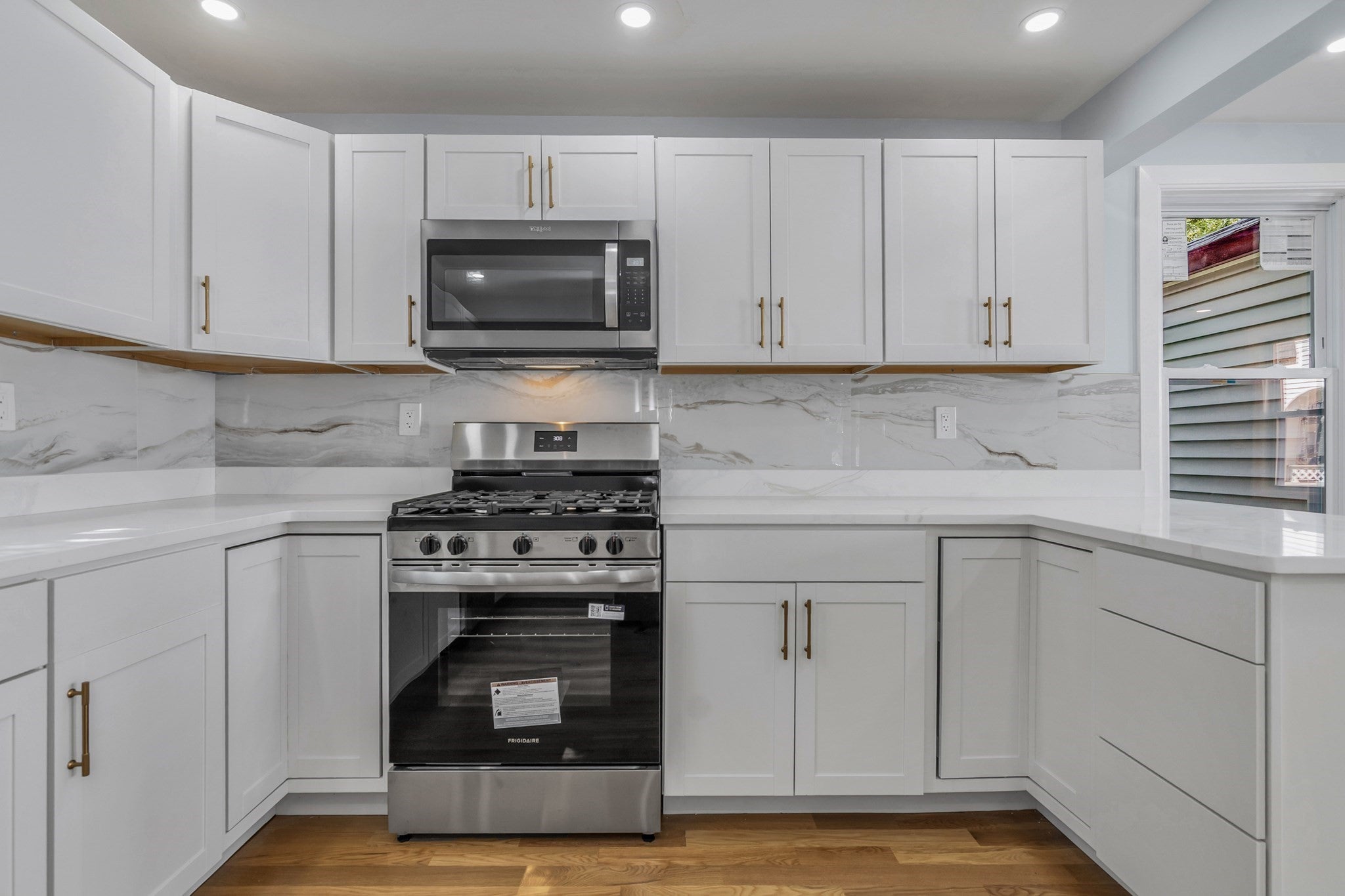 197 Oakland Ave, Methuen, MA Photo #18