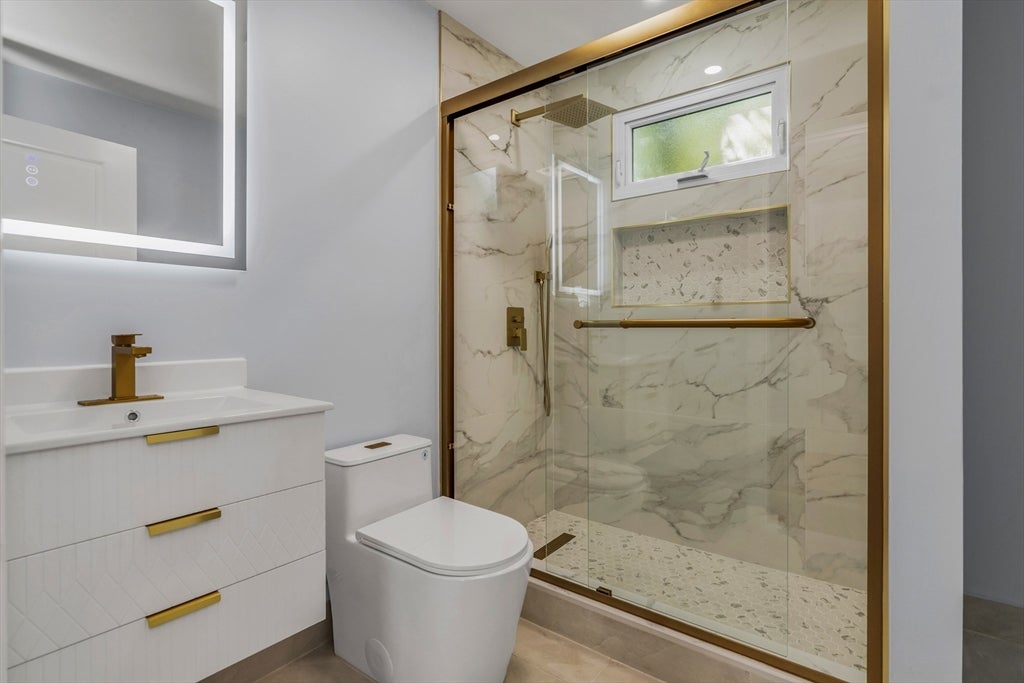 197 Oakland Ave, Methuen, MA, 197 Oakland Ave, Methuen, MA Photo #10