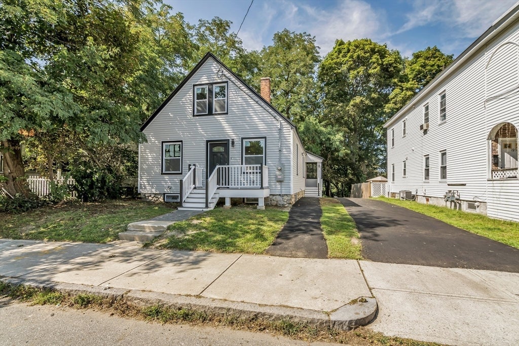 Photo of 197 Oakland Ave, Methuen, MA