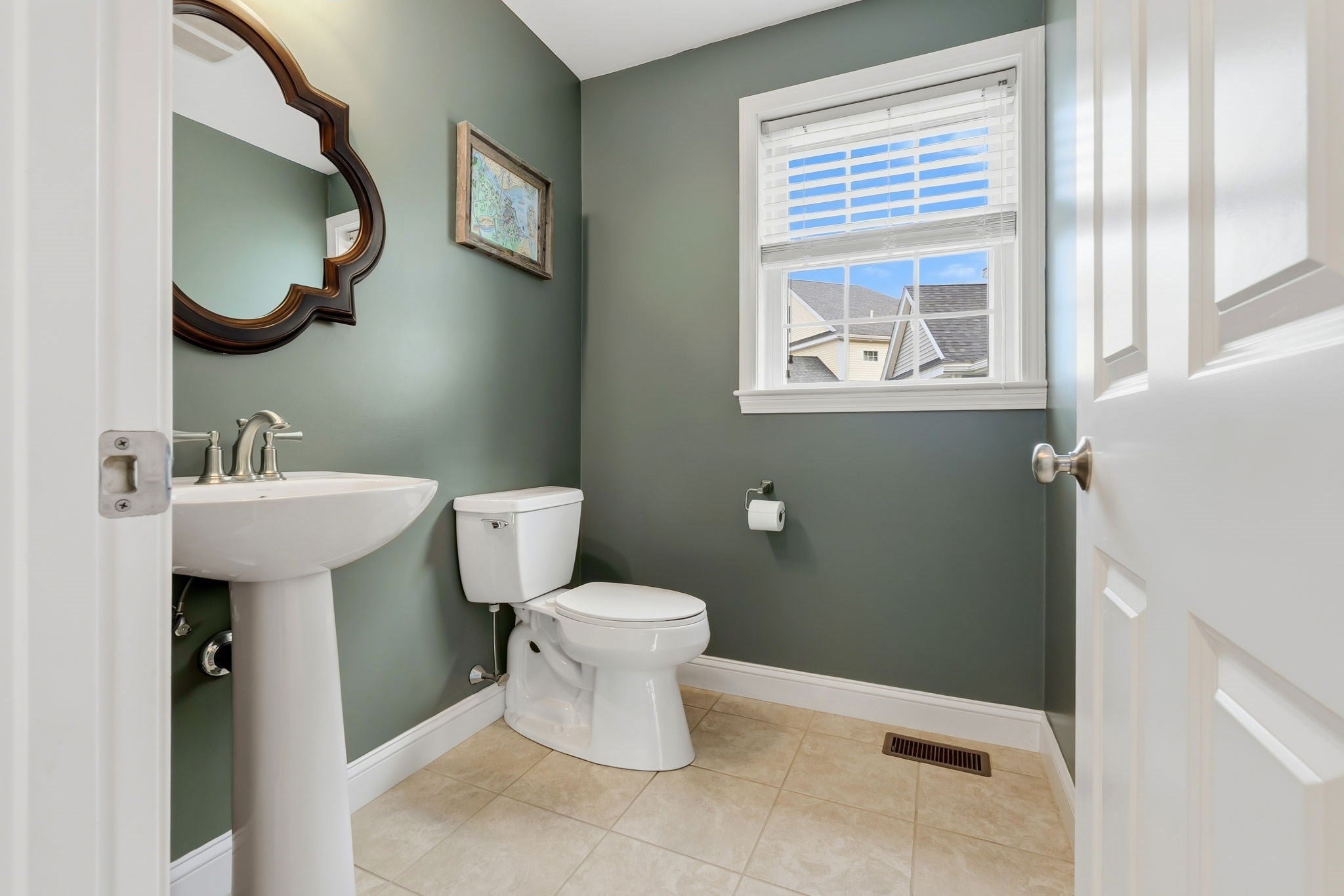 9 Comanche Cir #11, Haverhill, MA Photo #29