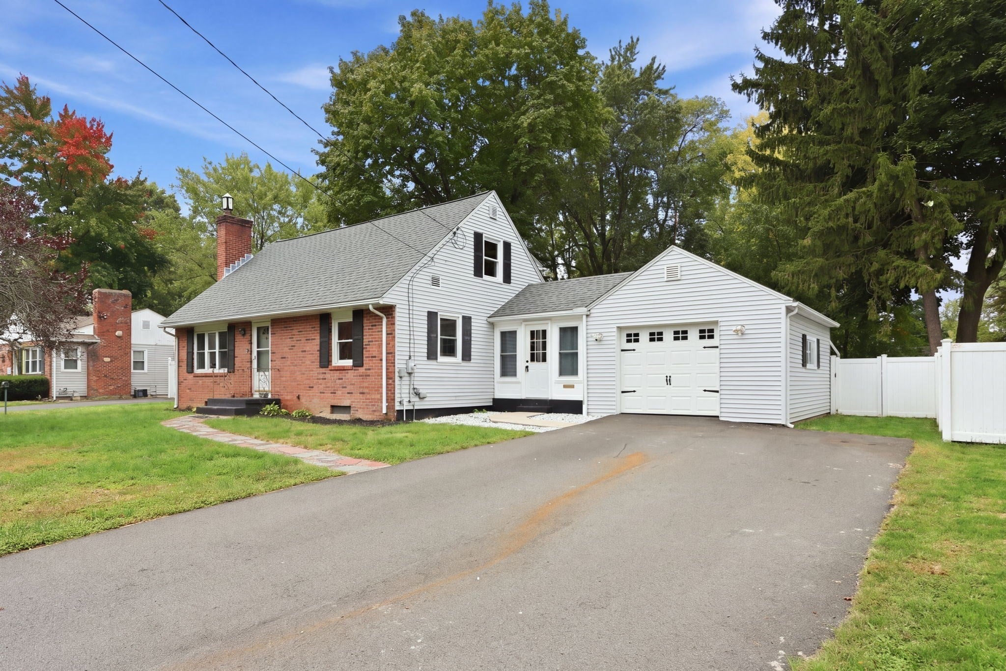 Photo of 48 E Allen Ridge Rd, Springfield, MA
