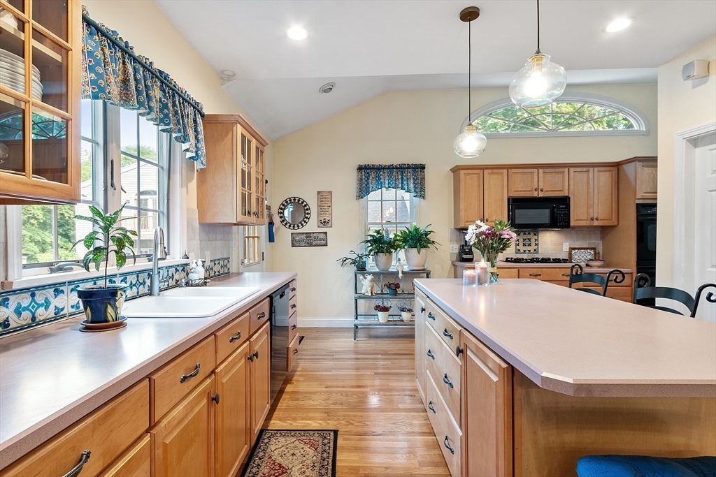 4 Pleasant View St