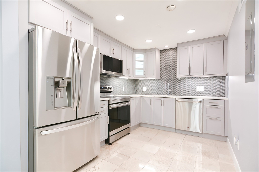 232 Canton St 104