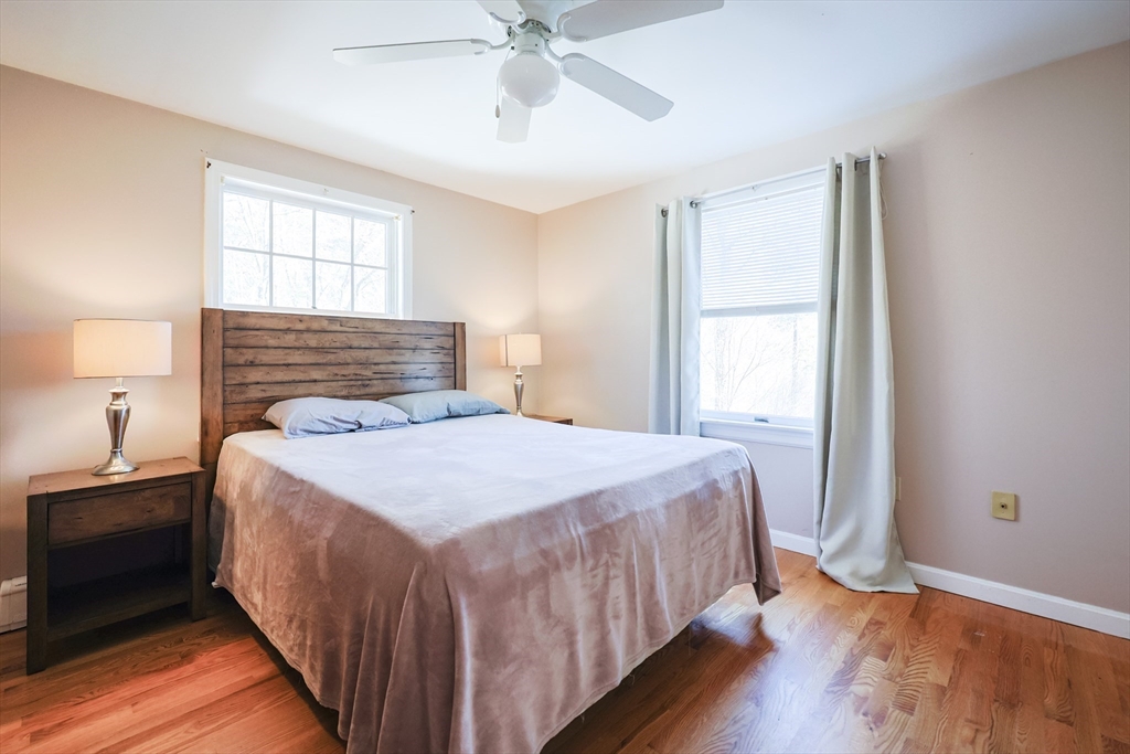 Norton, Massachusetts 02766, United States, 3 Bedrooms Bedrooms, ,2 BathroomsBathrooms,Residential,Pending,106336