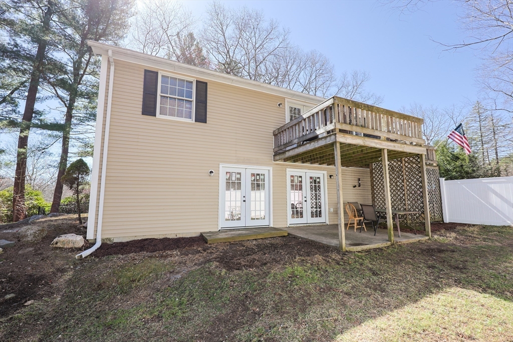 Norton, Massachusetts 02766, United States, 3 Bedrooms Bedrooms, ,2 BathroomsBathrooms,Residential,Pending,106336