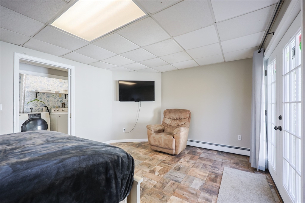 Norton, Massachusetts 02766, United States, 3 Bedrooms Bedrooms, ,2 BathroomsBathrooms,Residential,Pending,106336