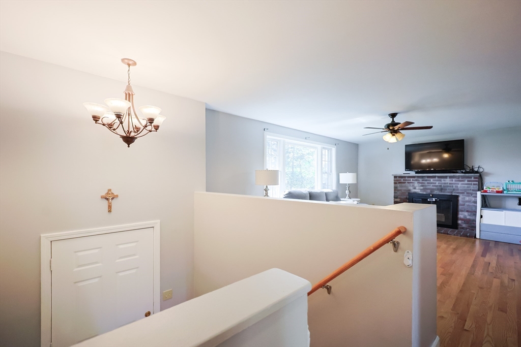 Norton, Massachusetts 02766, United States, 3 Bedrooms Bedrooms, ,2 BathroomsBathrooms,Residential,Pending,106336