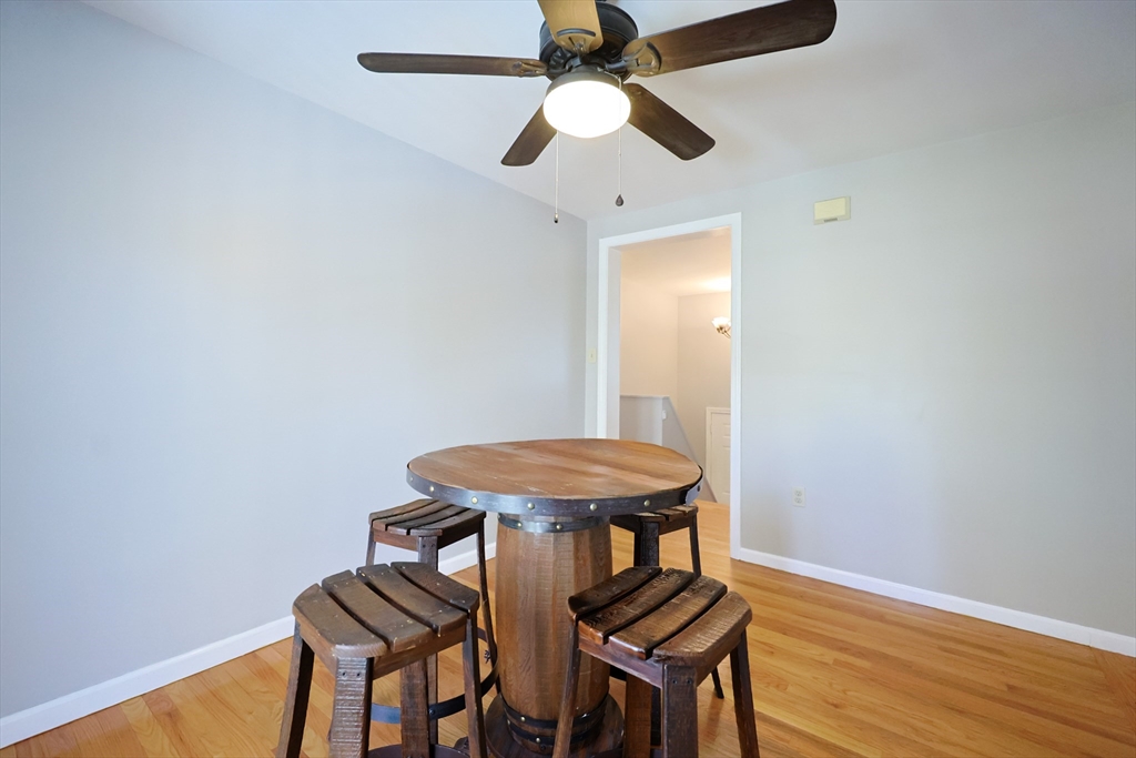 Norton, Massachusetts 02766, United States, 3 Bedrooms Bedrooms, ,2 BathroomsBathrooms,Residential,Pending,106336