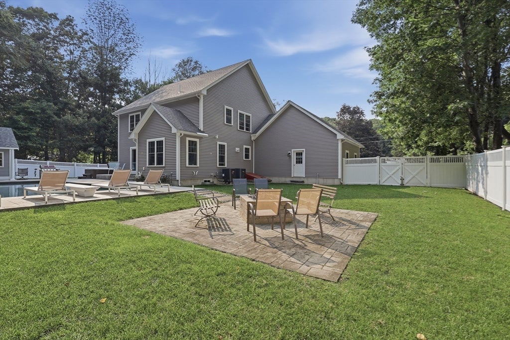 21 Cranbrook Drive, Holden, MA Photo #34