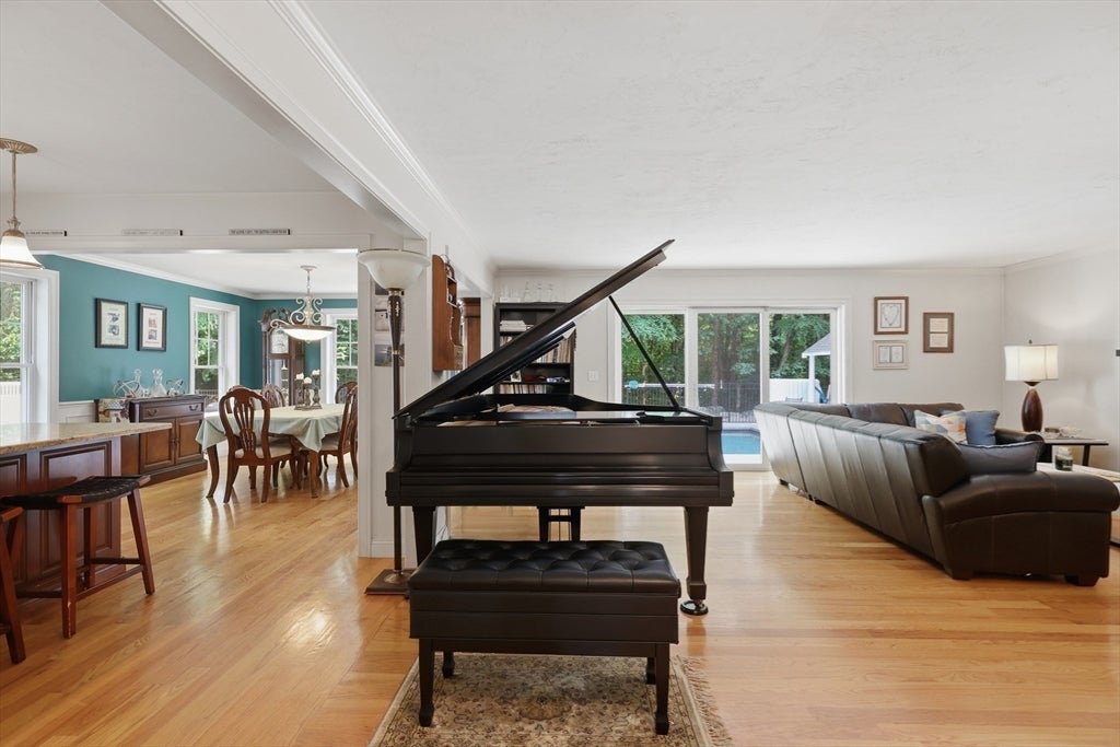 21 Cranbrook Drive, Holden, MA Photo #5