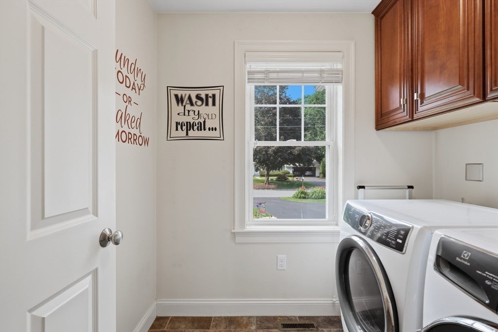 21 Cranbrook Drive, Holden, MA Photo #15