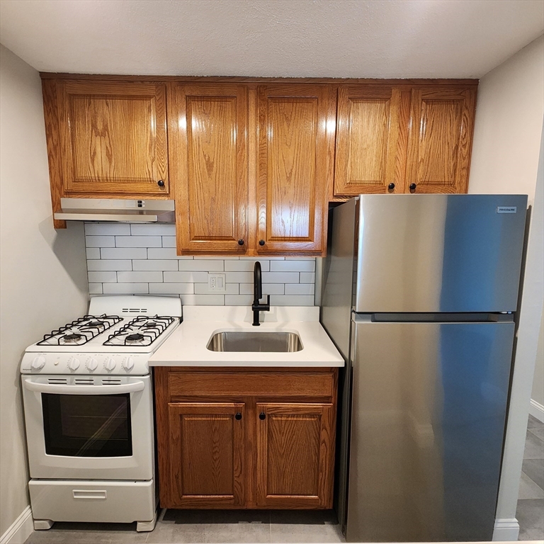 270 Main Street 5