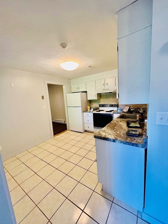 23 Spencer Rd 20F