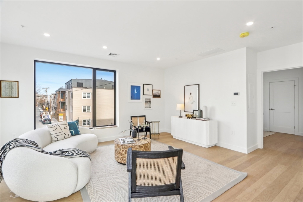 256 Dorchester Street 305