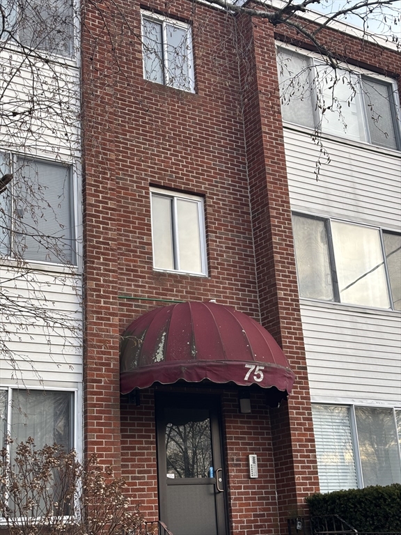 75-77 Colonel Bell Dr. 77-11