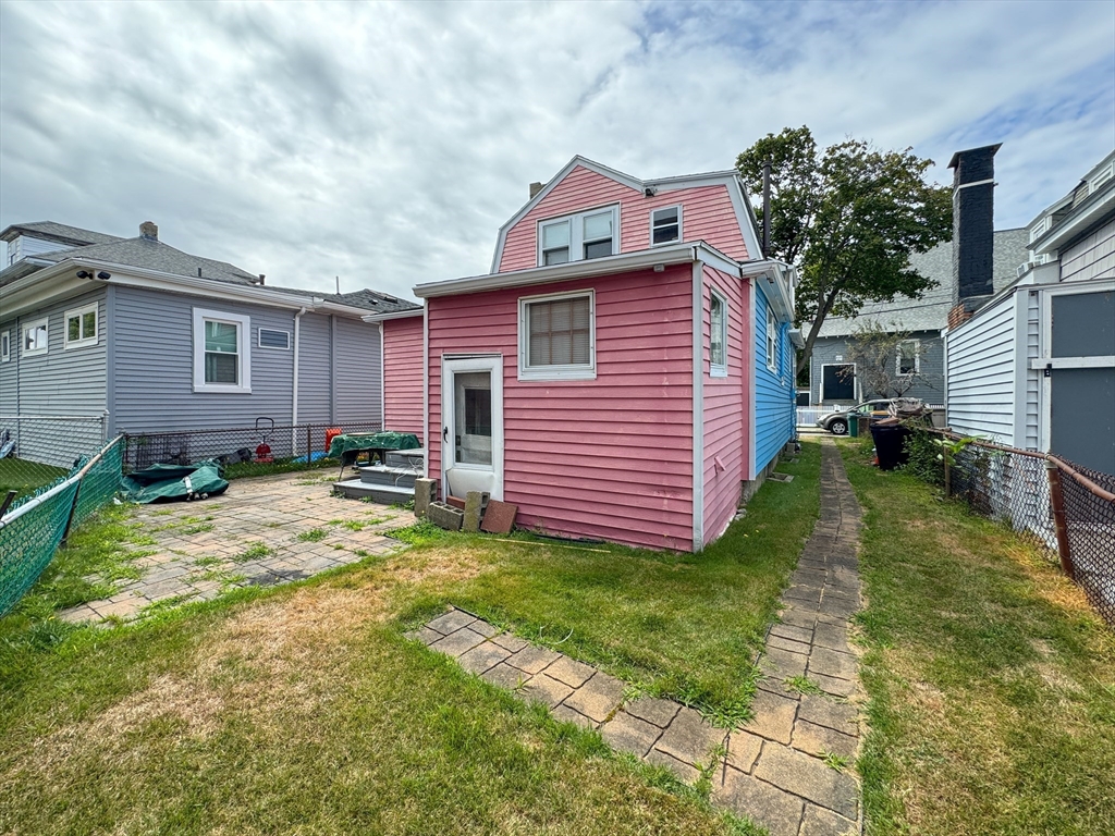 16 Pebble Ave