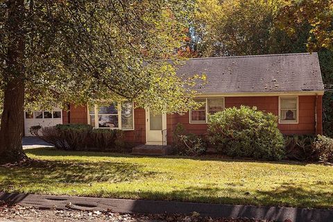 74 Summer Hill Rd Maynard MA 01754