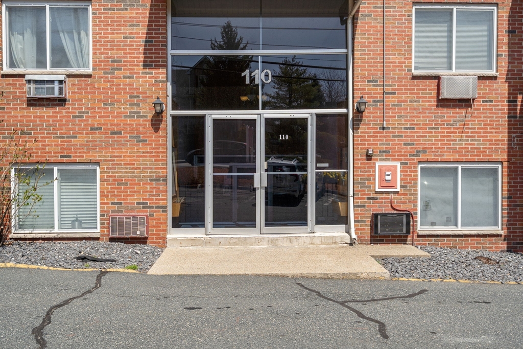 110 Boston Post Rd 4
