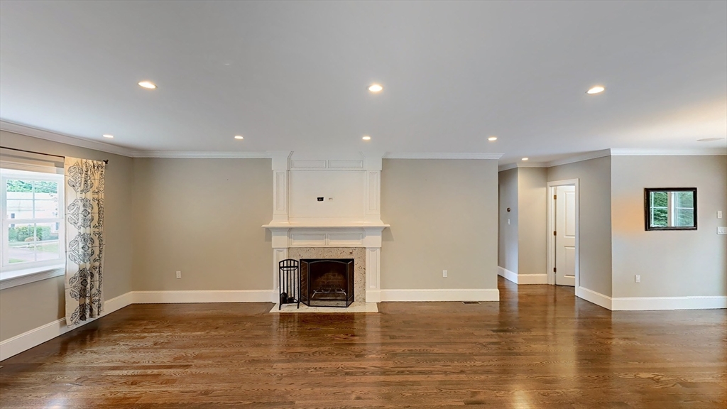 78 Nahanton Ave