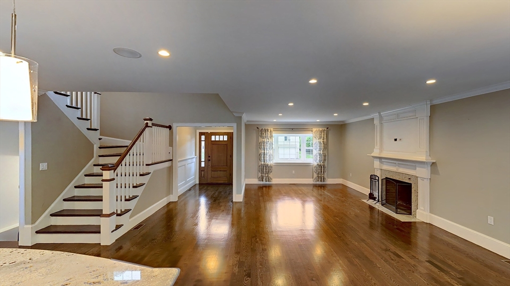 78 Nahanton Ave