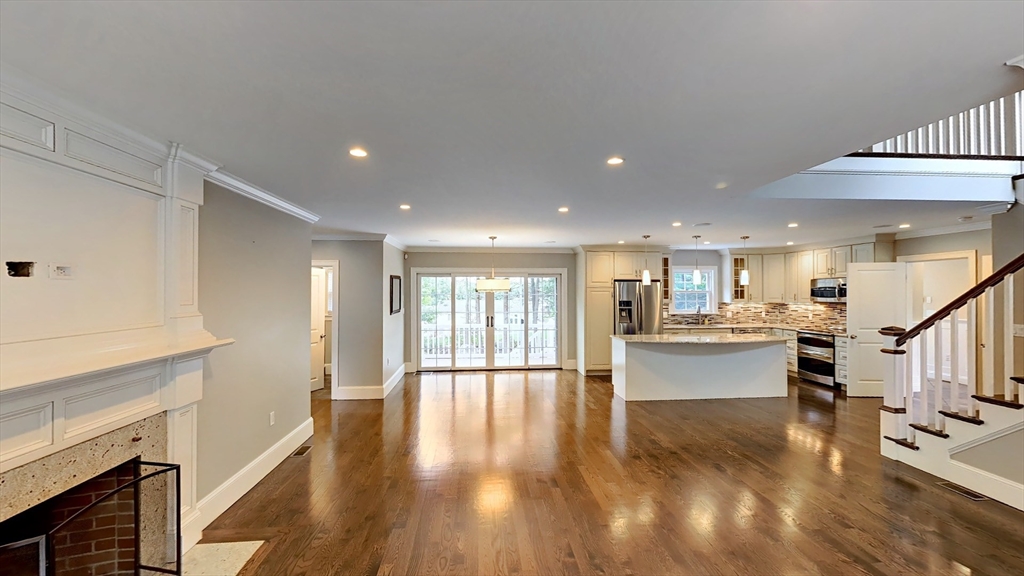 78 Nahanton Ave
