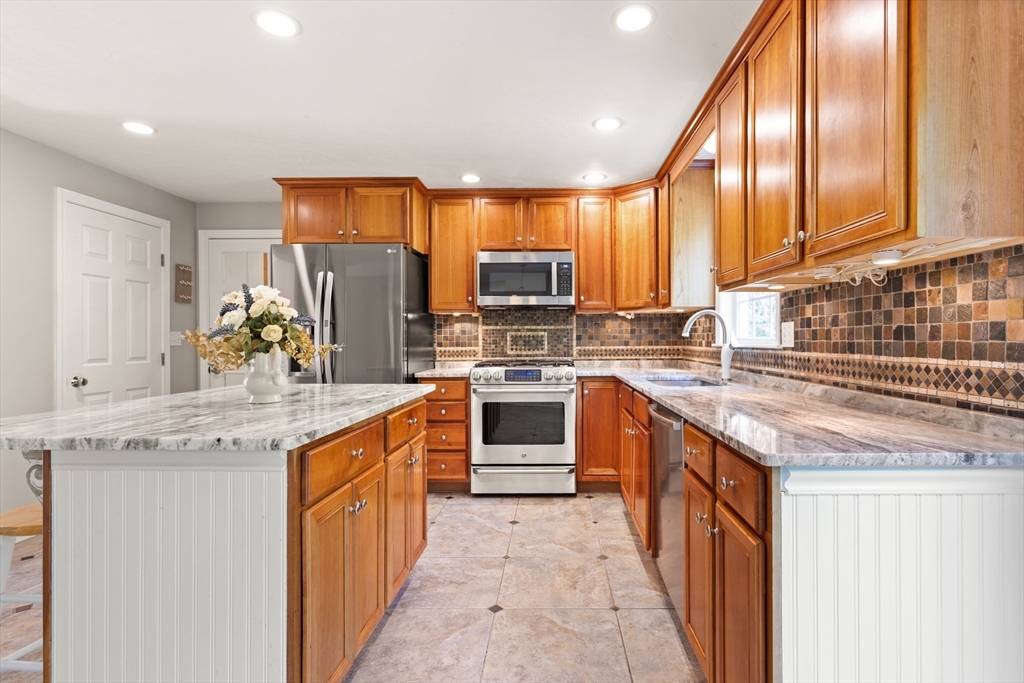 23 Morrison Ln