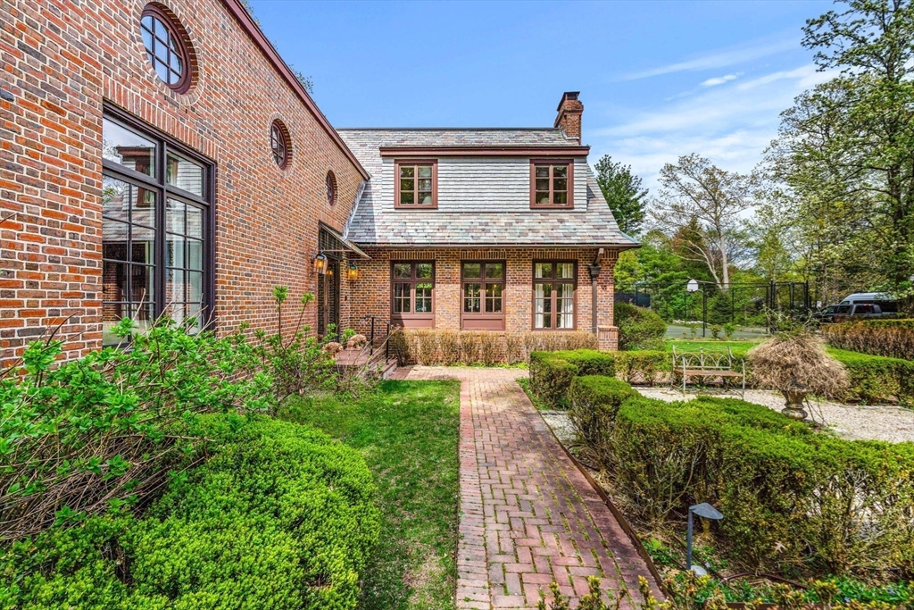 110 Juniper Rd, Belmont, MA Photo #33