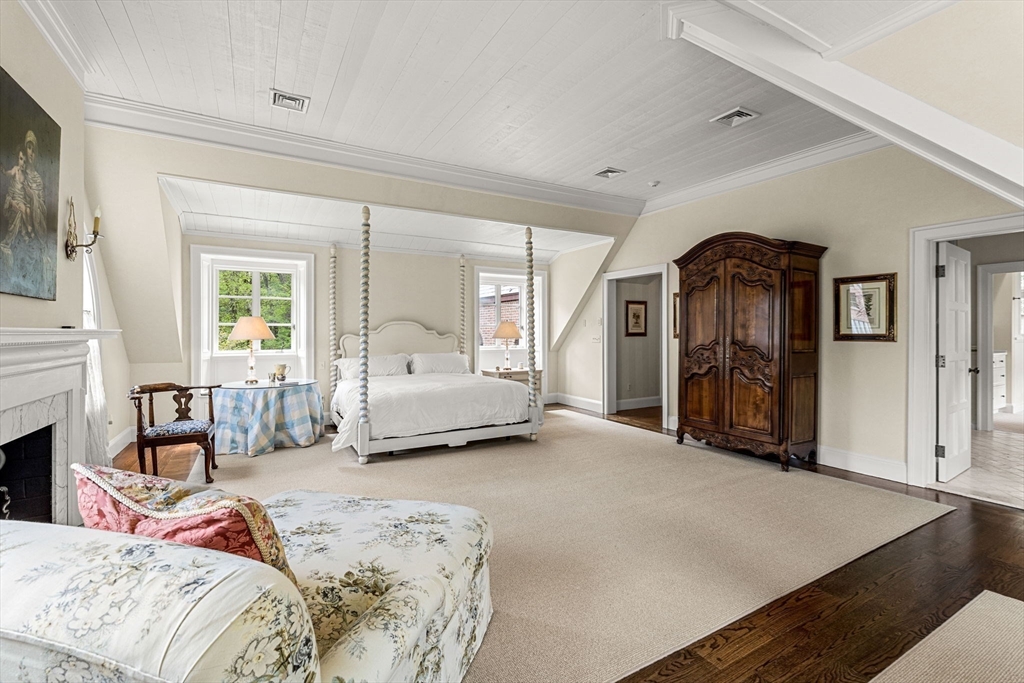 110 Juniper Rd, Belmont, MA Photo #23