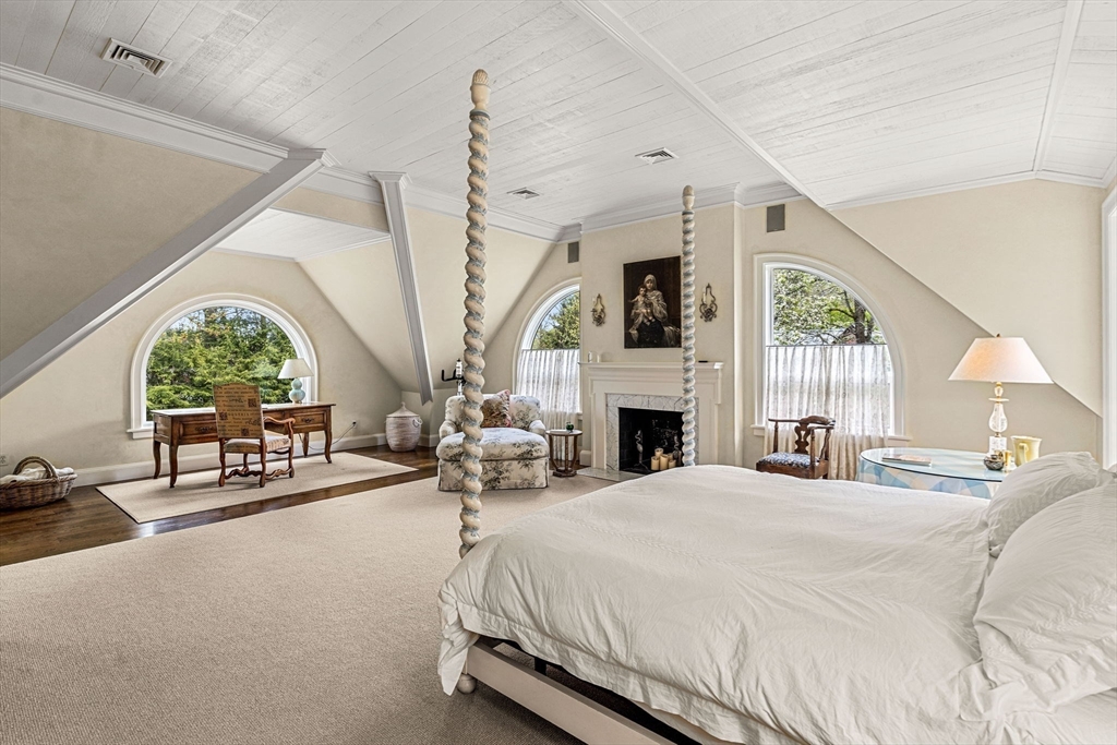 110 Juniper Rd, Belmont, MA Photo #22