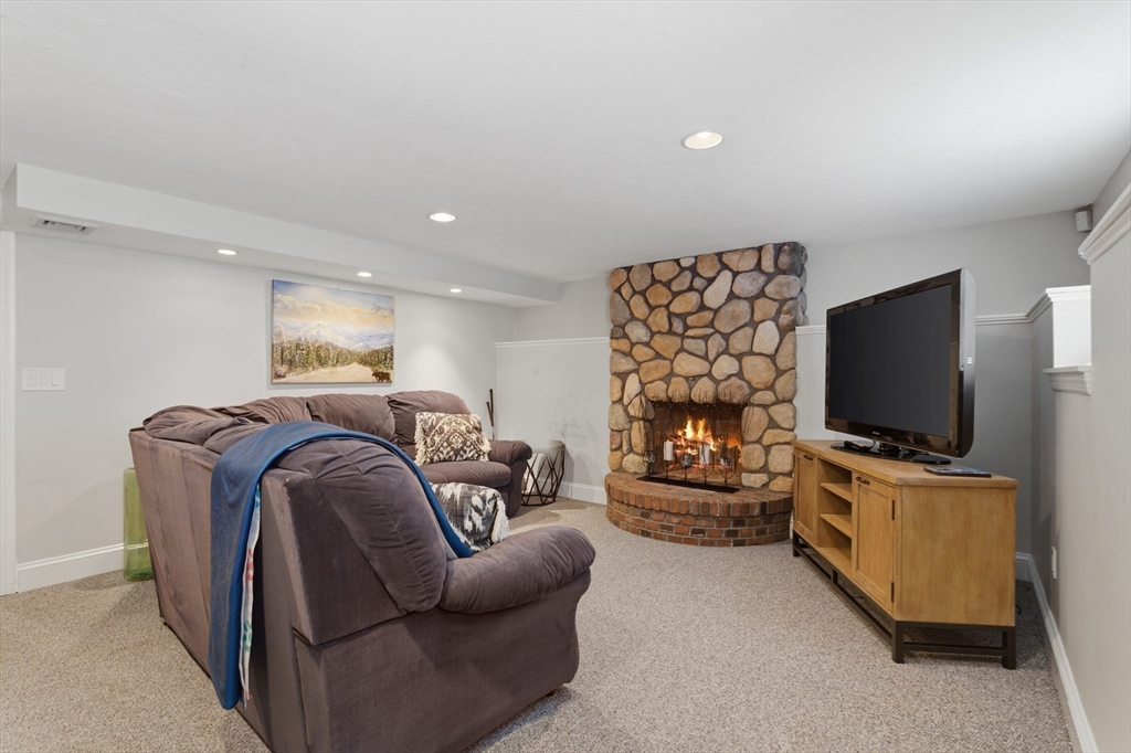 12 Beatty Ln, Easton, MA Photo #38