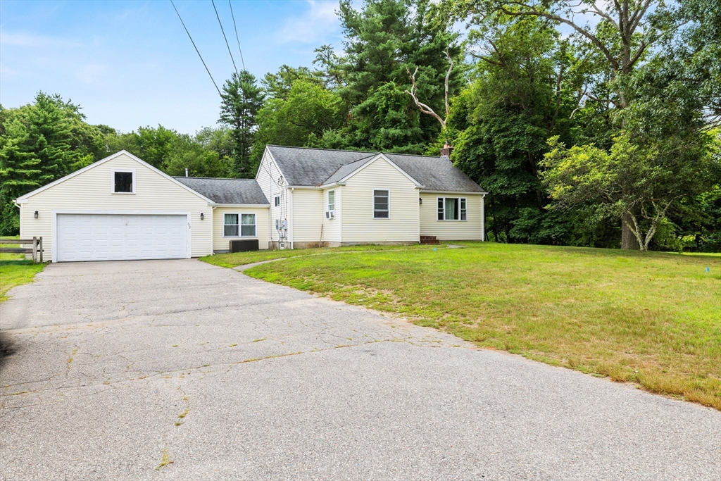132 W Main St