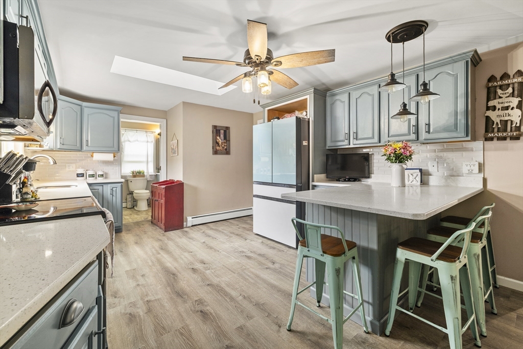 132 W Main St