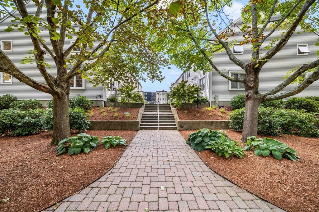 948 Broadway 19