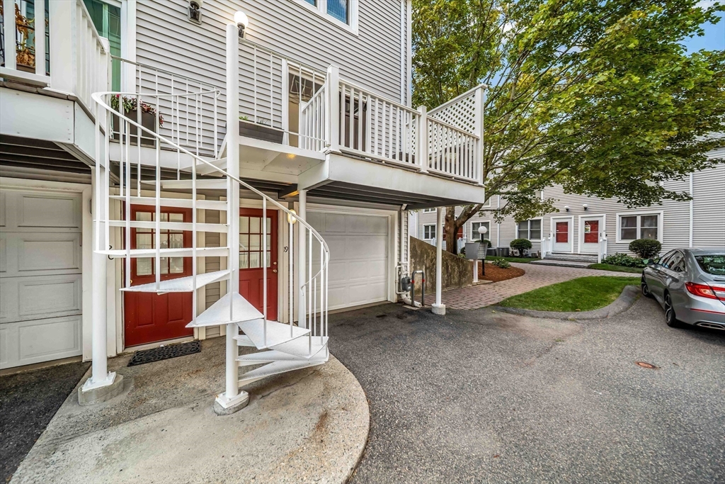 948 Broadway 19