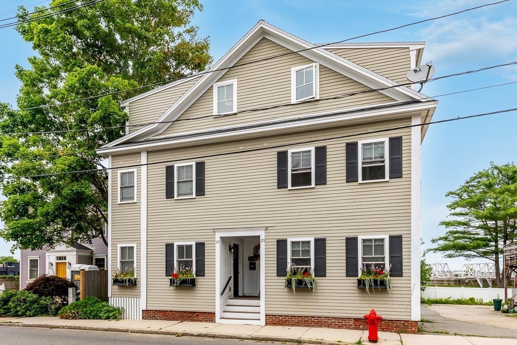 125 Water St 125