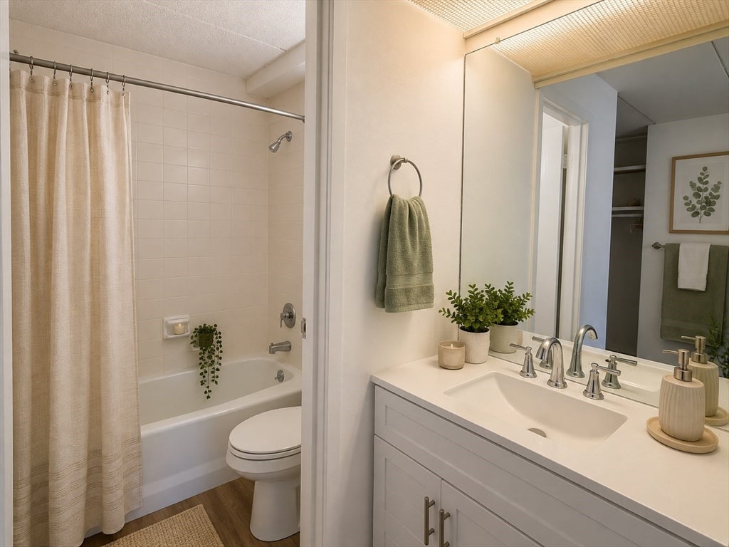 1 Pond ST #4N, Winthrop, MA, 1 Pond ST #4N, Winthrop, MA Photo #7