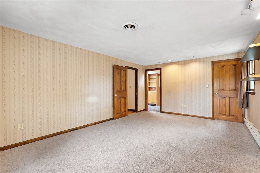 6 Hovey Ave, Natick, MA Photo #21